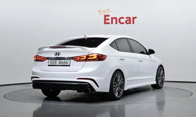 Hyundai Avante 2017, 93131 км, за 5583.29 USD