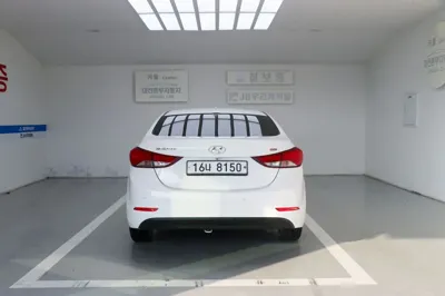 Hyundai Avante 2014, 65830 км, за 3713.36 USD