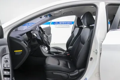 Hyundai Avante 2014, 65830 км, за 3713.36 USD - фото 8