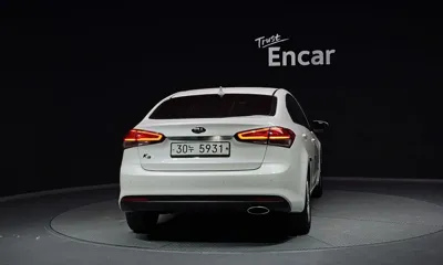 Kia K3 2017, 73452 км, за 6188.93 USD