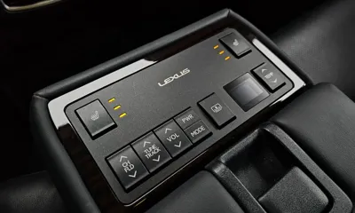 Lexus ES 2018, 106715 км, за 17180.08 USD - фото 27