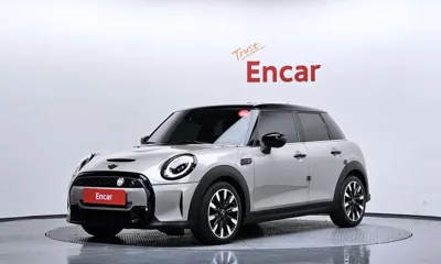 MINI Cooper · 2022 год