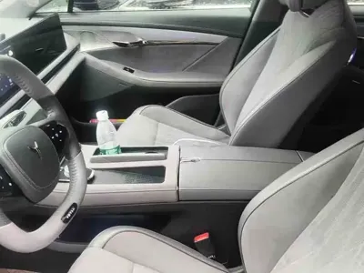 Voyah Zeekr 2024, 40000 км, за 18710.5 USD