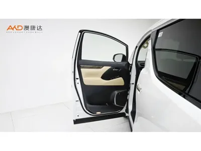 Toyota Alphard 2023, 36000 км, за 90970.45 USD - фото 11