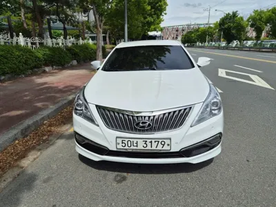 Hyundai Grandeur 2015, 135754 км, за 4488.68 USD