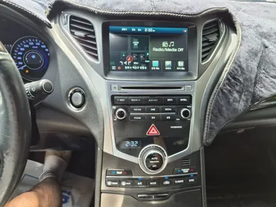 Hyundai Grandeur 2015, 135754 км, за 4488.68 USD - фото 12