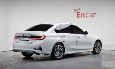 BMW 3-Series 2020, 54097 км, за 18500.16 USD