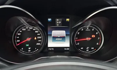 Mercedes-Benz C-Class 2018, 65844 км, за 12487.61 USD - фото 8