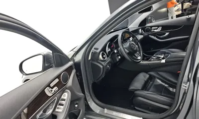 Mercedes-Benz C-Class 2018, 65844 км, за 12487.61 USD - фото 10
