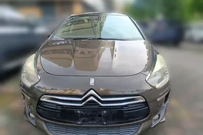 DS 5 2014, 107600 км, за 3782 USD