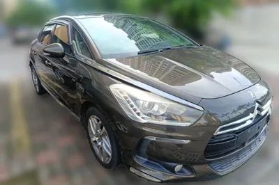DS 5 2014, 107600 км, за 3782 USD