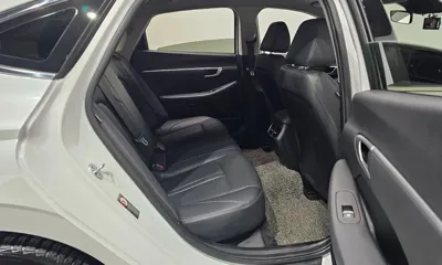 Hyundai Sonata 2022, 60335 км, за 11065.82 USD - фото 11