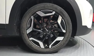 Kia Seltos 2023, 50461 км, за 28951.16 USD - фото 21