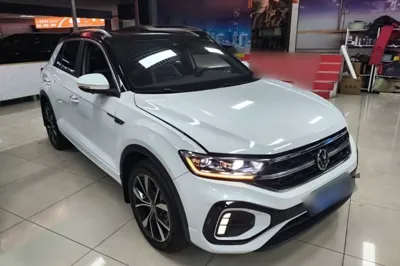 Volkswagen T-Roc 2024, 39300 км, за 15804 USD