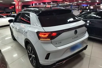 Volkswagen T-Roc 2024, 39300 км, за 15804 USD