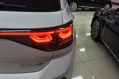 Volkswagen T-Roc 2024, 39300 км, за 15804 USD - фото 9