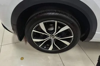 Volkswagen T-Roc 2024, 39300 км, за 15804 USD - фото 11