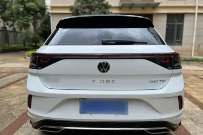 Volkswagen T-Roc 2024, 39300 км, за 15804 USD - фото 16