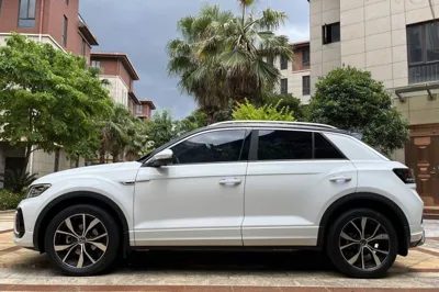 Volkswagen T-Roc 2024, 39300 км, за 15804 USD - фото 18