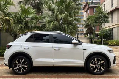 Volkswagen T-Roc 2024, 39300 км, за 15804 USD - фото 19