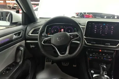 Volkswagen T-Roc 2024, 39300 км, за 15804 USD - фото 23