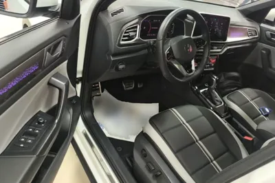 Volkswagen T-Roc 2024, 39300 км, за 15804 USD - фото 28