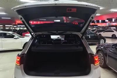 Volkswagen T-Roc 2024, 39300 км, за 15804 USD - фото 32