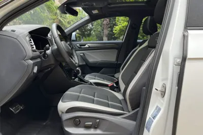 Volkswagen T-Roc 2024, 39300 км, за 15804 USD - фото 33