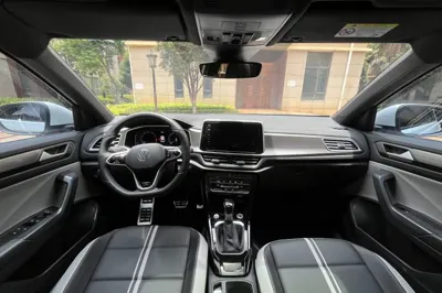 Volkswagen T-Roc 2024, 39300 км, за 15804 USD - фото 34