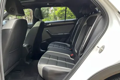 Volkswagen T-Roc 2024, 39300 км, за 15804 USD - фото 37