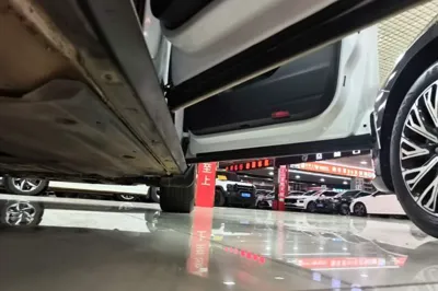 Volkswagen T-Roc 2024, 39300 км, за 15804 USD - фото 48