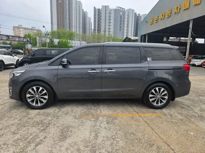Kia Canival 2017, 212956 км, за 3931.99 USD