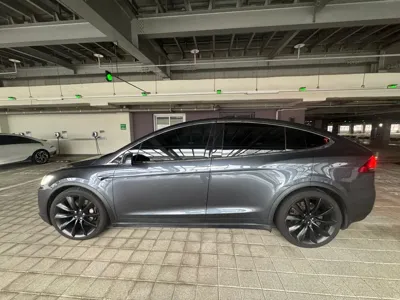 Tesla Model X 2018, 205567 км, за 39004.08 USD
