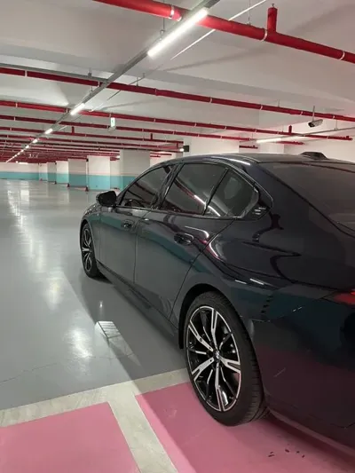 BMW 5-Series · 2025 год