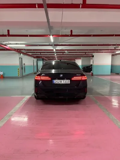 BMW 5-Series 2025, 3034 км, за 41033.22 USD