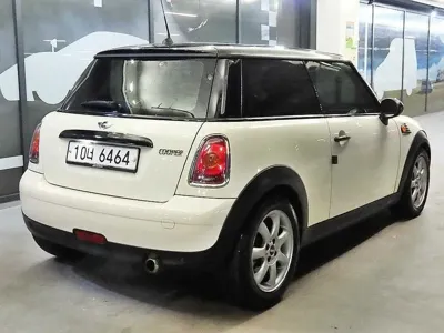 MINI Cooper 2007, 142989 км, за 1904.89 USD