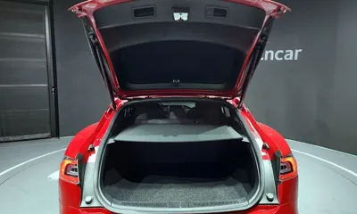 Tesla Model S 2019, 94327 км, за 26931.15 USD - фото 20