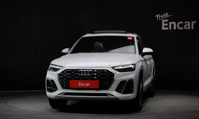 Audi Q5 2021, 35587 км, за 25677.69 USD
