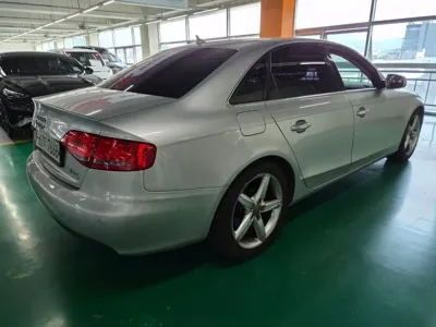 Audi A4 2010, 158119 км, за 1444.14 USD