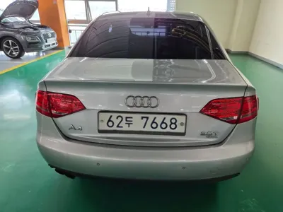 Audi A4 2010, 158119 км, за 1444.14 USD