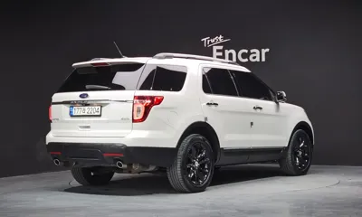 Ford Explorer 2015, 116725 км, за 6225.16 USD