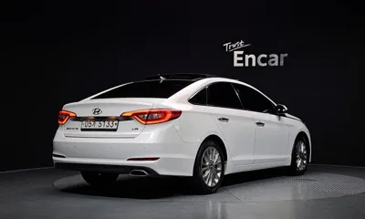 Hyundai Sonata 2017, 67289 км, за 8775.92 USD