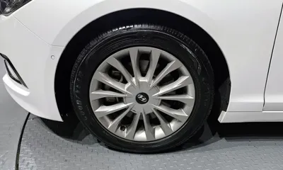Hyundai Sonata 2017, 67289 км, за 8775.92 USD