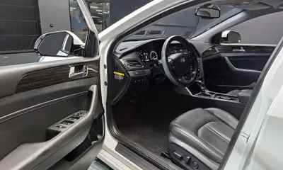 Hyundai Sonata 2017, 67289 км, за 8775.92 USD - фото 10