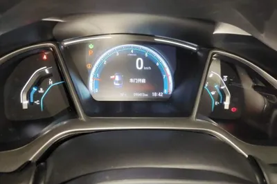 Honda Civic 2016, 96400 км, за 8369 USD - фото 11