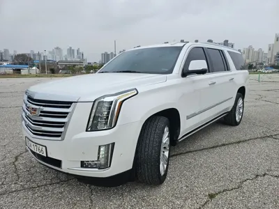 Cadillac Escalade 2018, 72000 км, за 27302.86 USD - фото 8