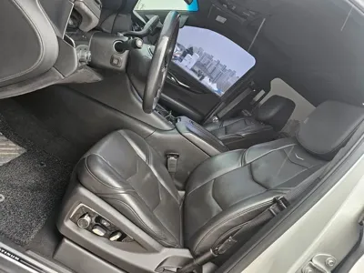 Cadillac Escalade 2018, 72000 км, за 27302.86 USD - фото 16