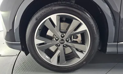 Audi Q4 e-tron 2023, 33490 км, за 27153.73 USD