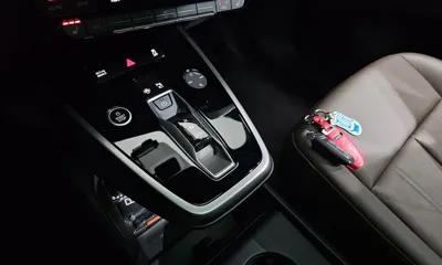 Audi Q4 e-tron 2023, 33490 км, за 27107.84 USD - фото 9