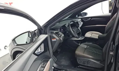 Audi Q4 e-tron 2023, 33490 км, за 27107.84 USD - фото 10